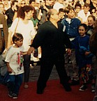 Rhea Perlman and Danny DeVito